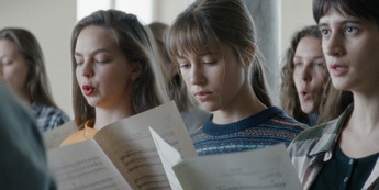 Kaj ti je deklica (Little Trouble Girls) - Foto: Spok Films