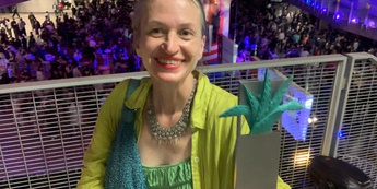 Režiserka Petra Seliškar z nagrado - Foto: osebni arhiv režiserke